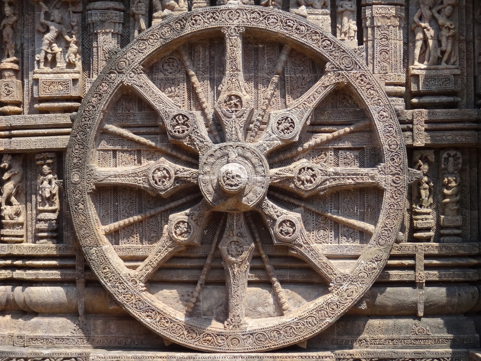 Konark_Sun_Temple_Wheel